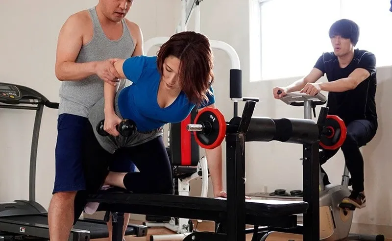 ông xã phát hiện người vợ ngoại tình với huấn luyện viên thể hình