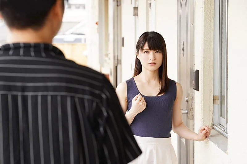 Cãi nhau với ông xã, người vợ ăn nằm với cậu thanh niên hàng xóm